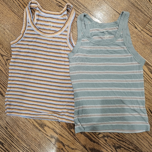 Bundle of American Eagle tank tops - Picture 1 of 5
